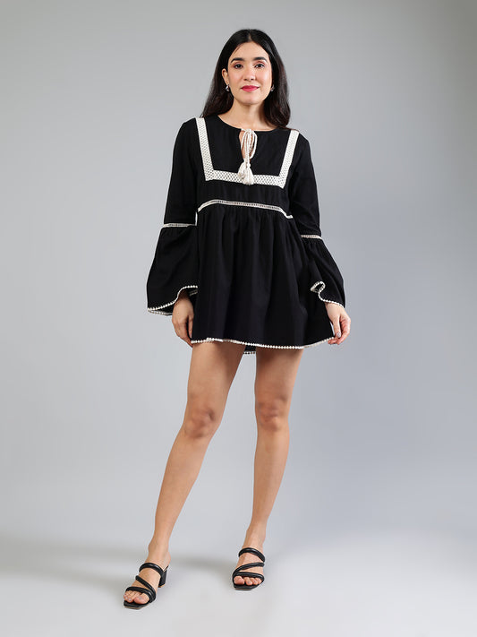 Black Viscose Dress In Comfortable Fit With Lace Detailing