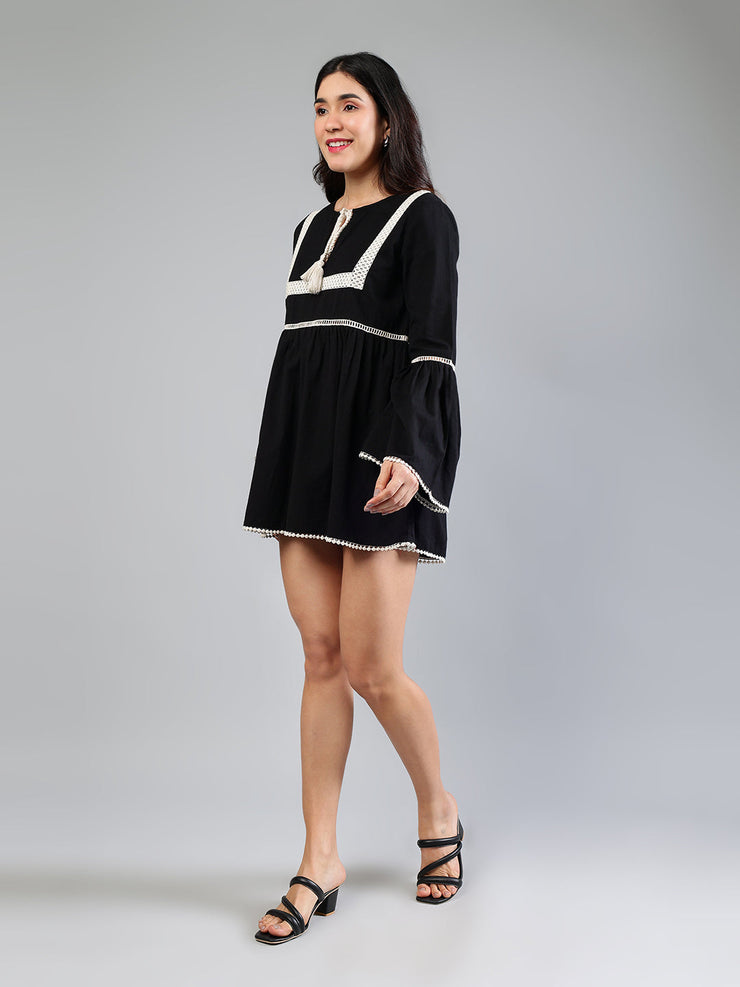 Black Viscose Dress In Comfortable Fit With Lace Detailing